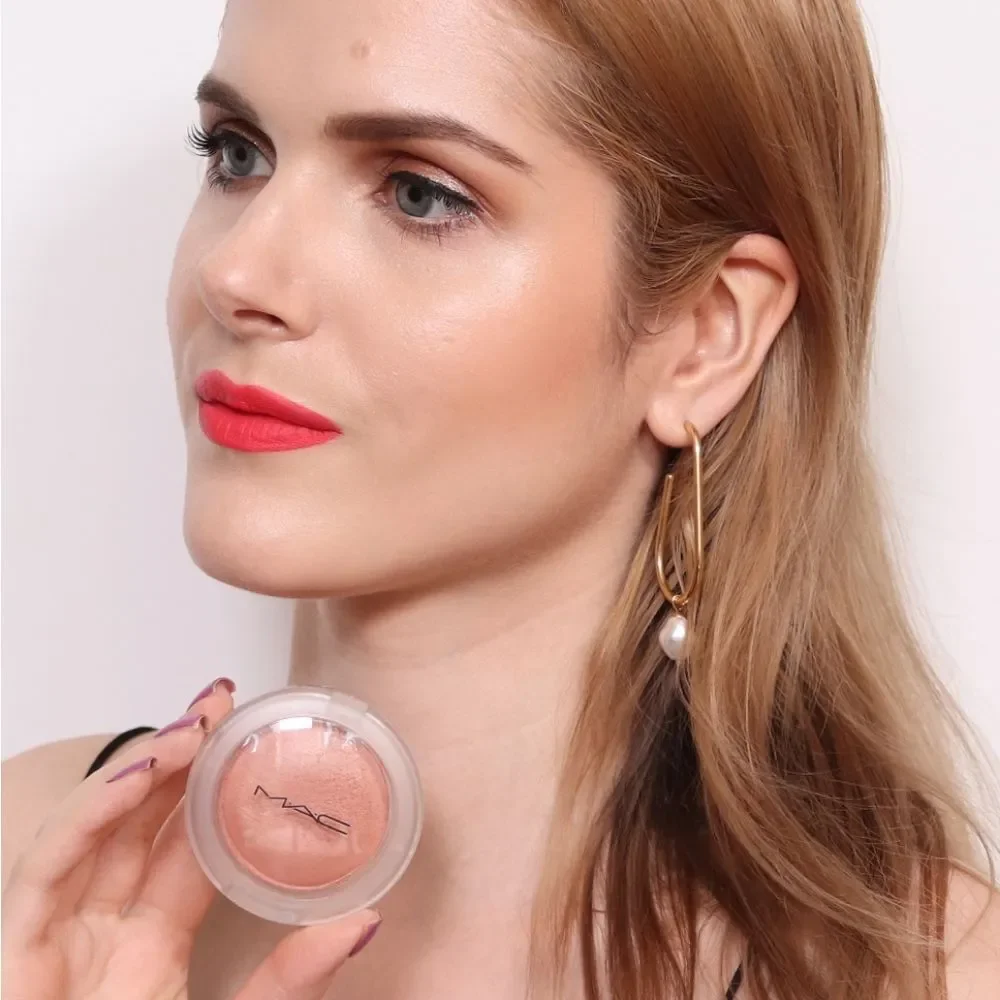 MAC GLOW PLAY BOUNCY BLUSH IN SO NATURAL - NUDE BLONZER